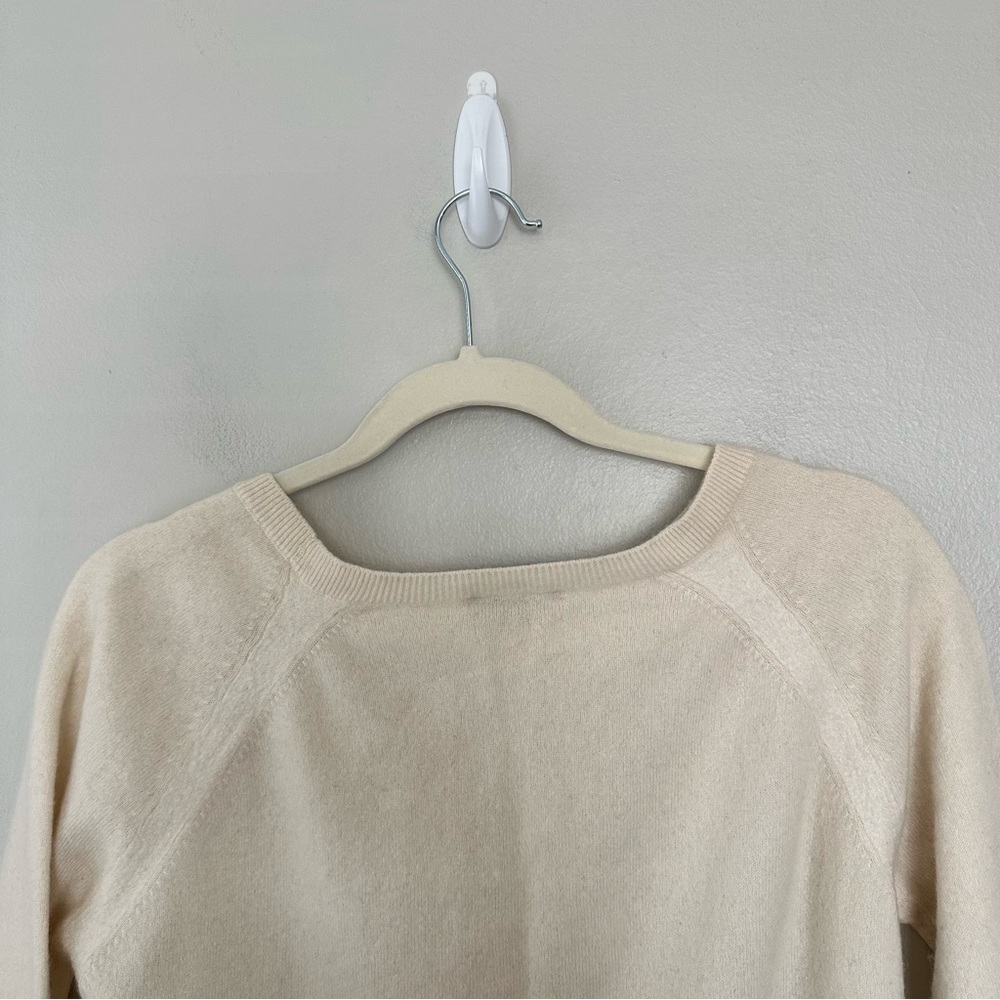 Vince Cashmere Raglan Sweater - Picture 8 of 8